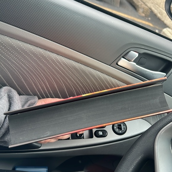 Iron Flame Rebecca Yarros Sprayed Edges Black First Edition Fourth Wing Book 2 - Picture 2 of 3